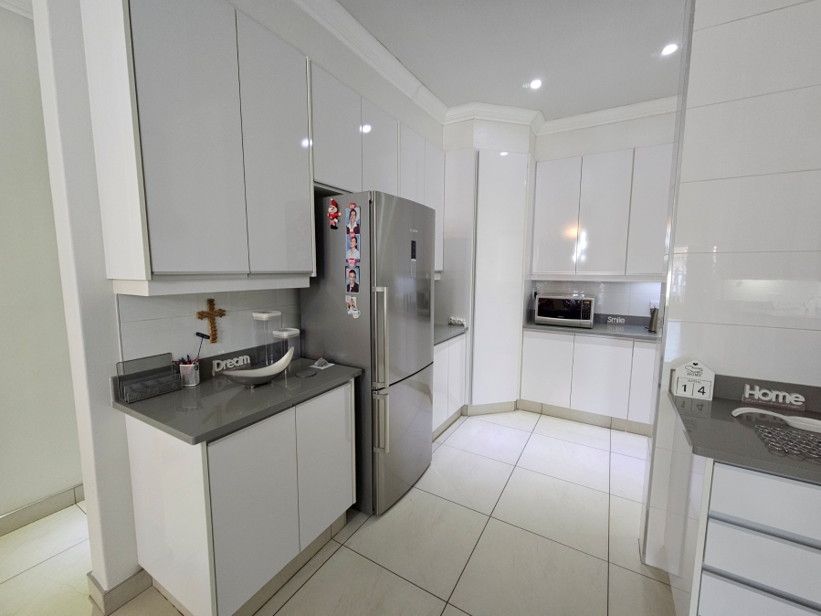 2 Bedroom Property for Sale in Flamwood North West